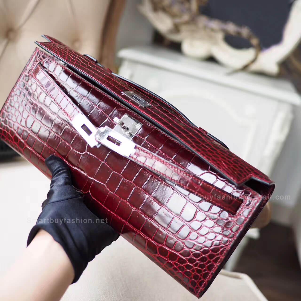 Hermes Kelly Cut 31 Clutch in ck57 Bordeaux Shiny Porosus Croc PHW